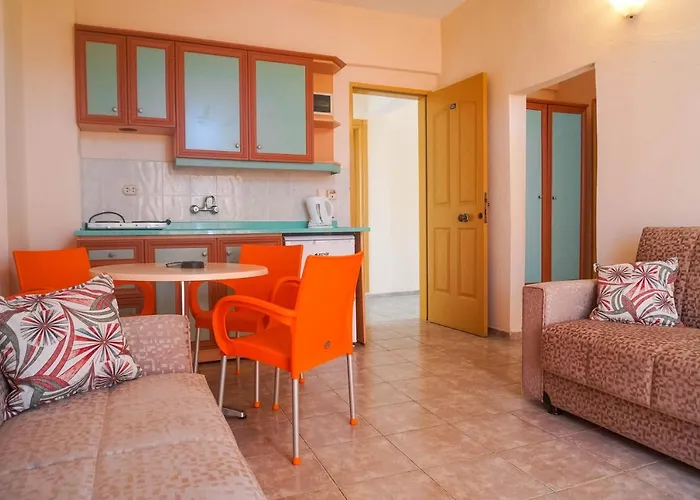 Albatros Aparthotel *