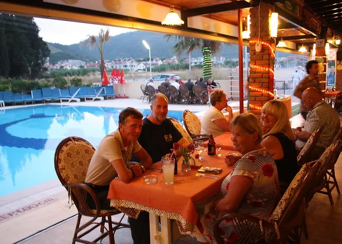 Albatros Aparthotel *